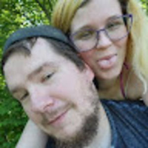 Meet your Posher, Dezzie